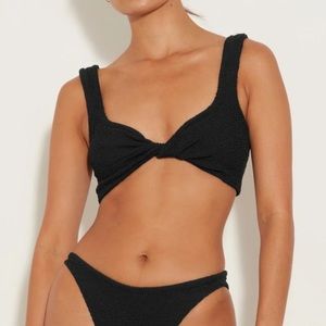 Hunza g Juno twisted top